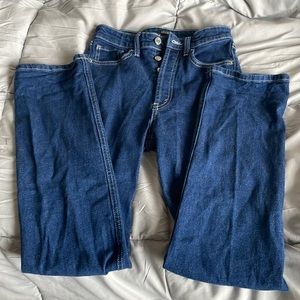White stitch dark wash straight leg jeans